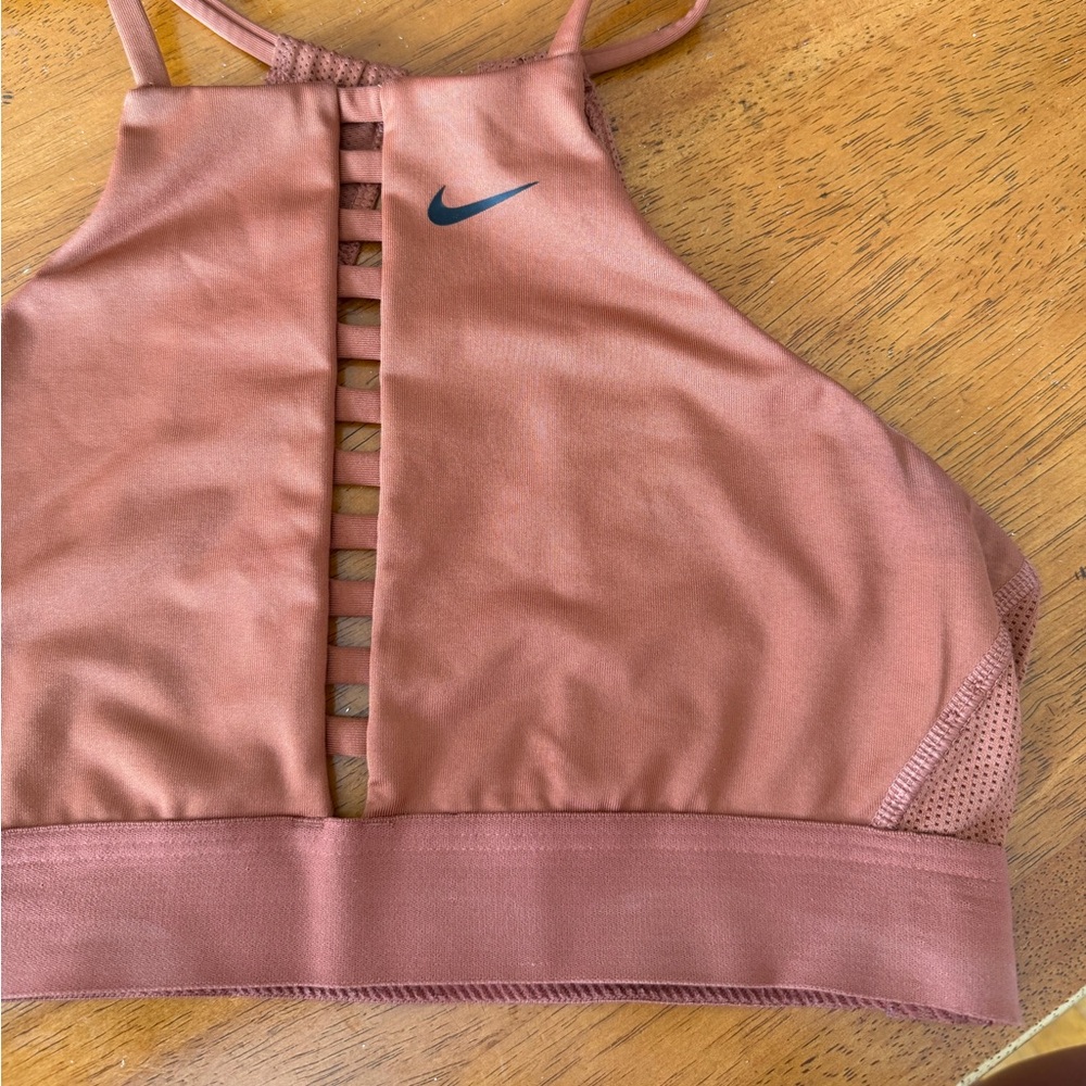 Women’s nike sports bra
